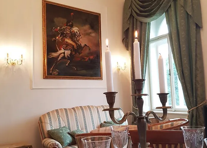 Charles Apartment